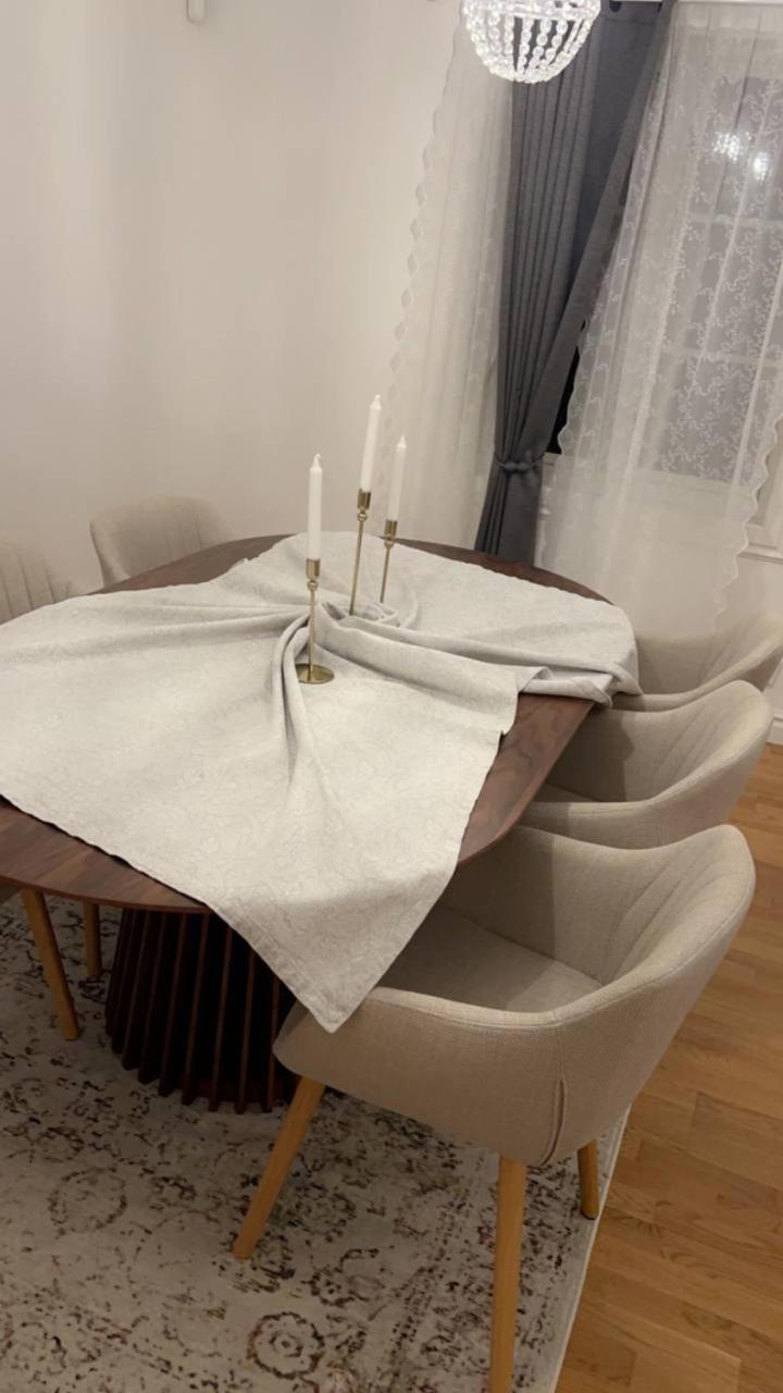 Gard Med Egen Sjoe Med Bryggbat, Nyrenoverat! Katrineholm község Kültér fotó